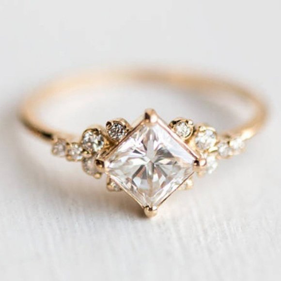 Jewelry - NEW 18K Yellow Gold Diamond Princess Ring